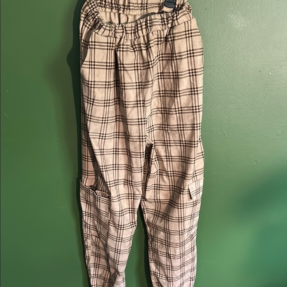 Plaid women’s Pants in Black and Cream